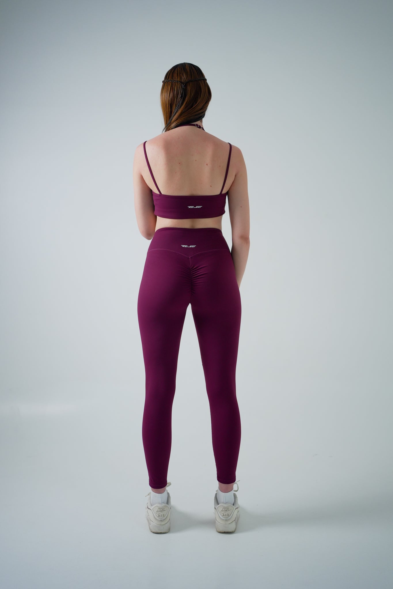 Peak Set in Plum