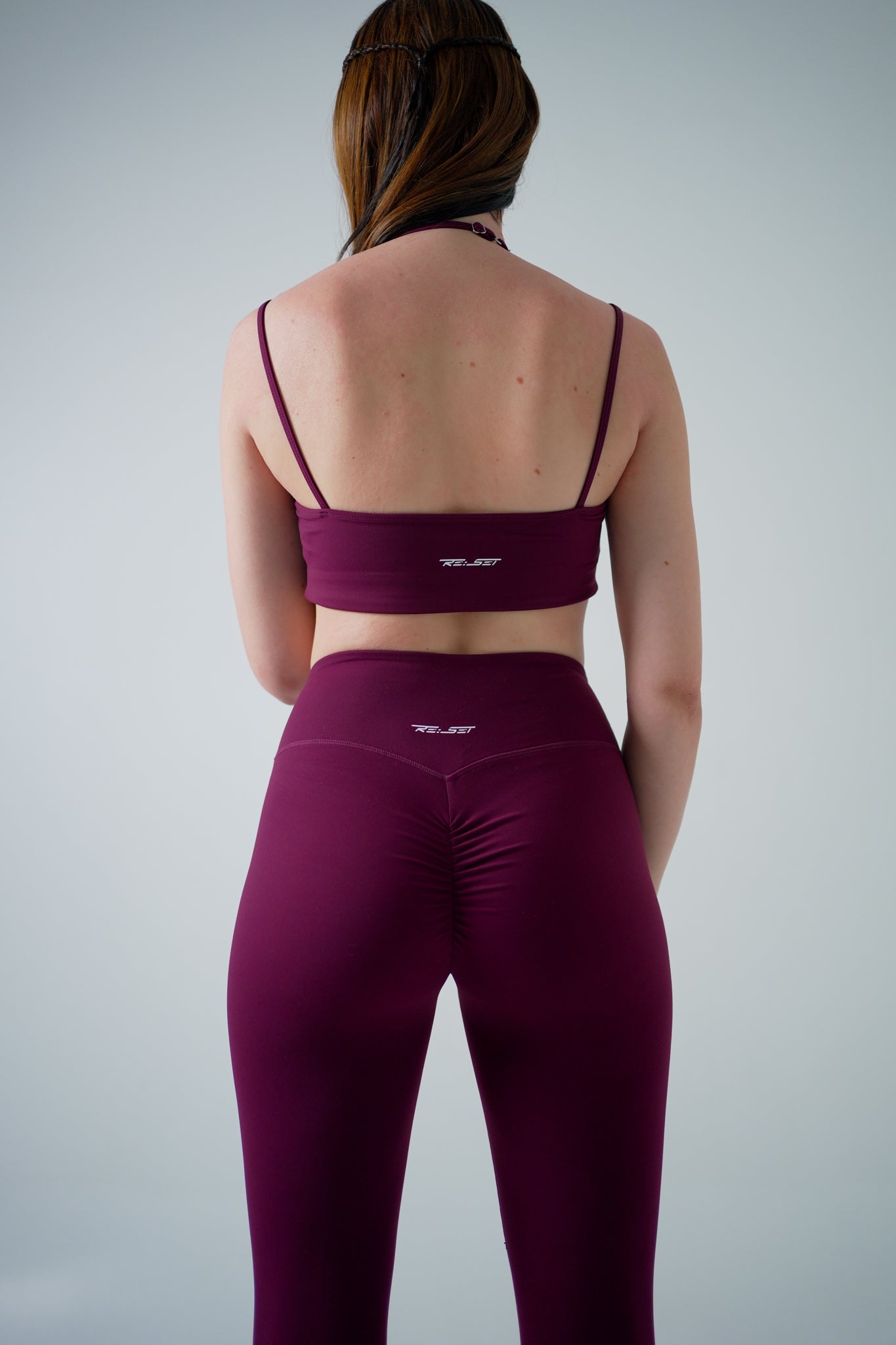 Peak Set in Plum