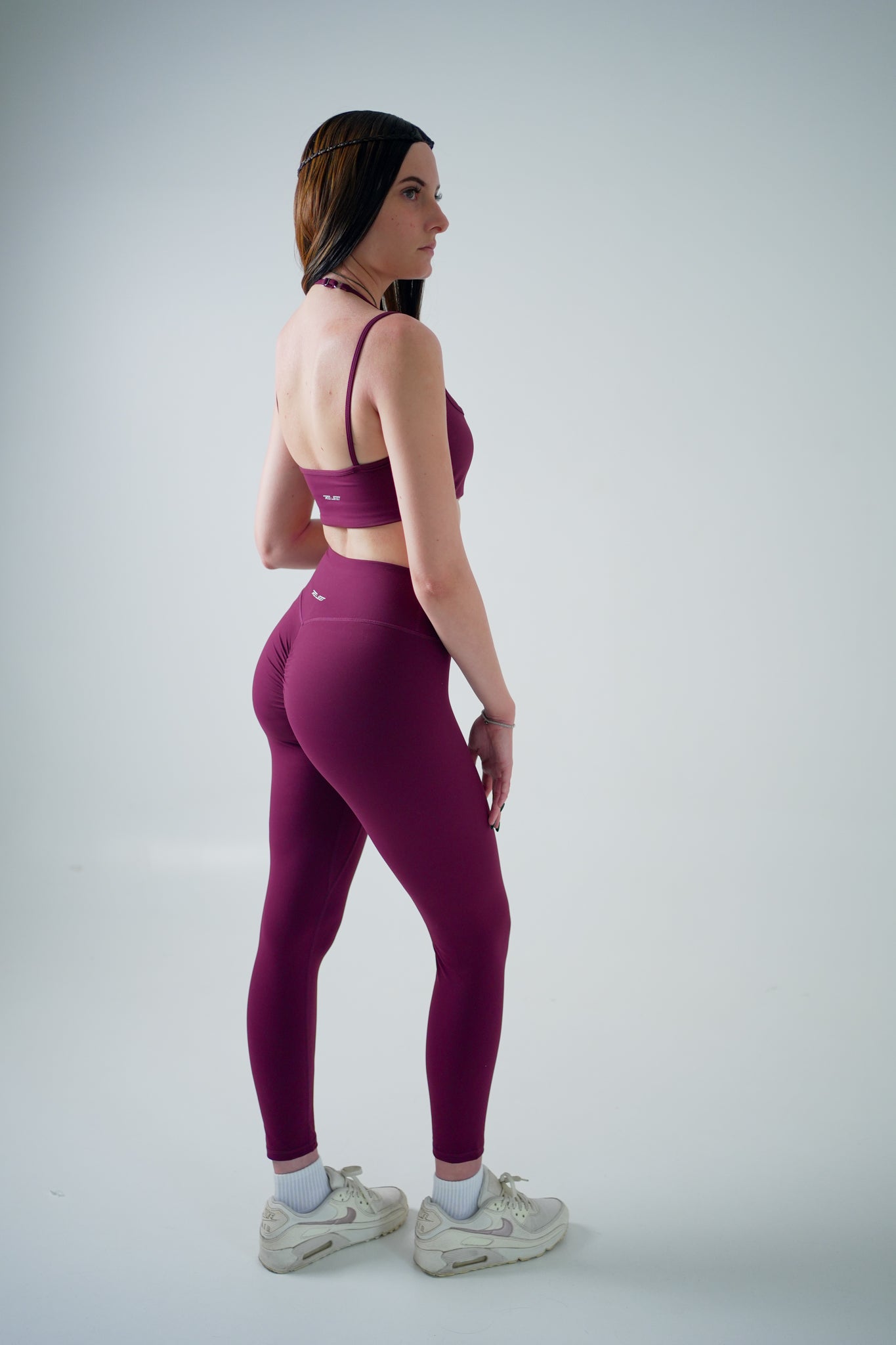 Peak Set in Plum